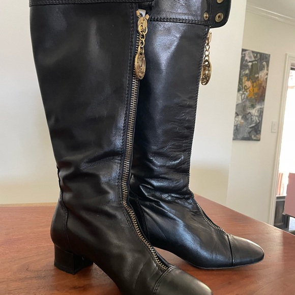Juicy Couture Tall Black Leather Marcella Boots - size 7M - Picture 2 of 7